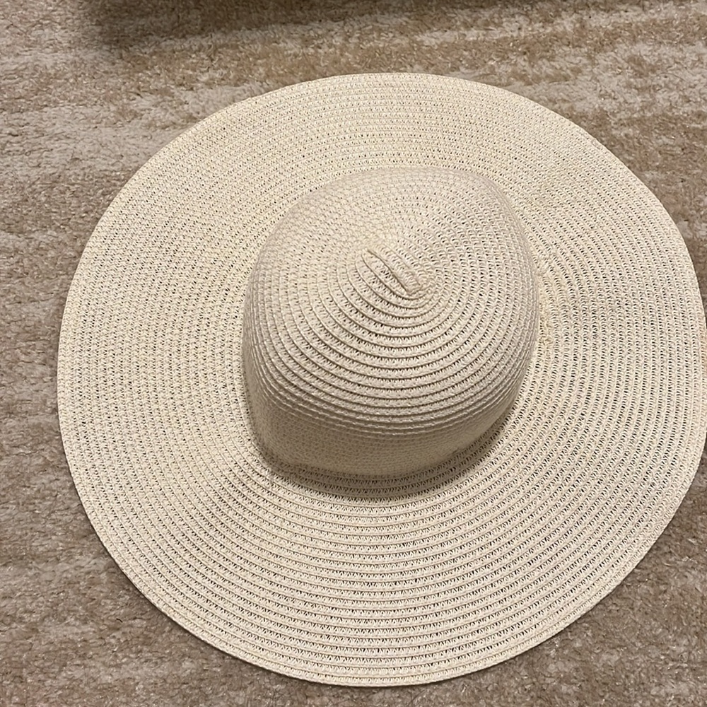 H&M Cream White Foldable Vacation Sun Hat NWOT - OS - Picture 2 of 3